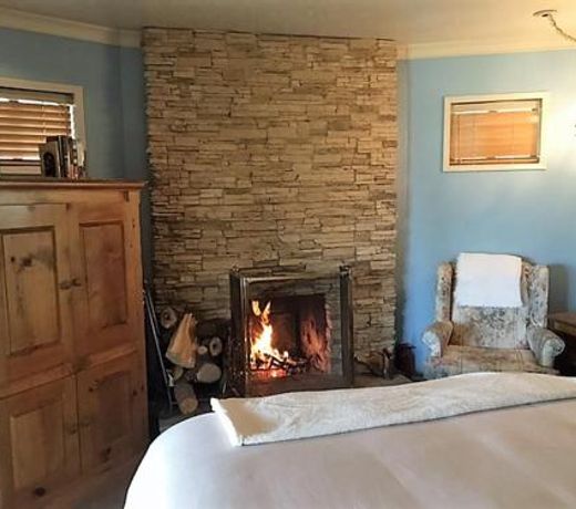 Eaglenest Bed & Breakfast