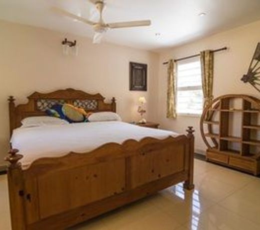 24 Casa Lora