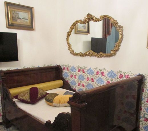 Alexander Art Nouveau Suites