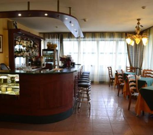 Lada Hotel