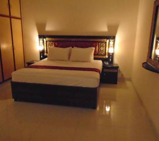 Lotus 1 Hotel