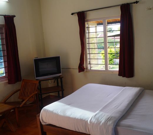 Mountain View Hill Side Resort