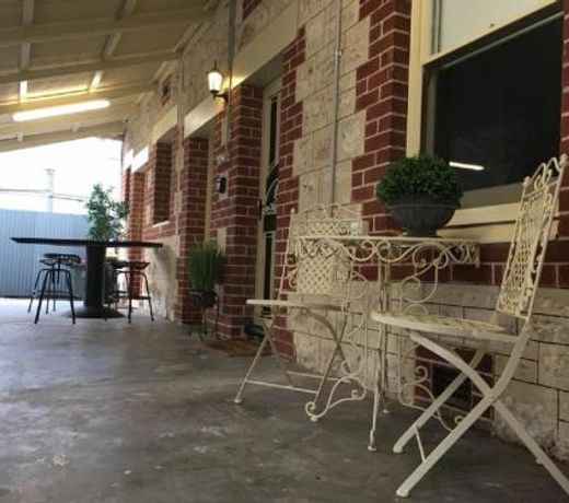 Two Cow Cottage Bed & Breakfast