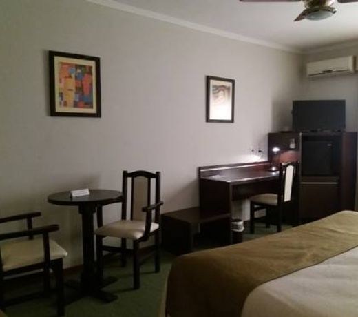 Hotel Cuatro Plazas
