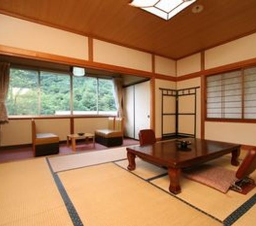 Nakaoyama Onsen Shosenkaku (Nagano)