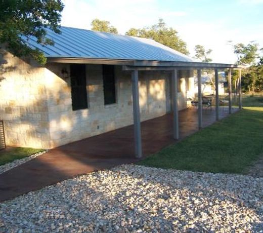 Breezy Hills Cottages - Hill Top Cottage
