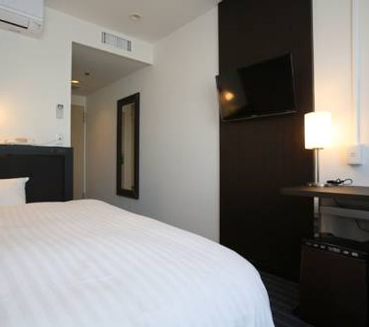 Hotel Crystal Plaza