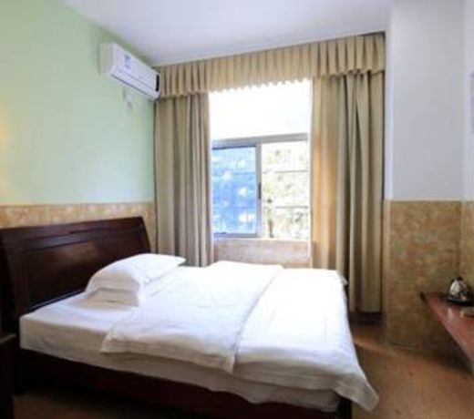 Shangbao Express Hotel