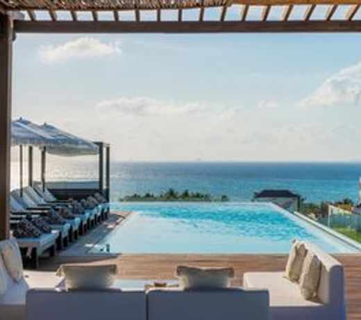 The Fives Downtown Hotel & Residences, Curio Collection by Hilton