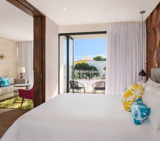 The Fives Downtown Hotel & Residences, Curio Collection by Hilton