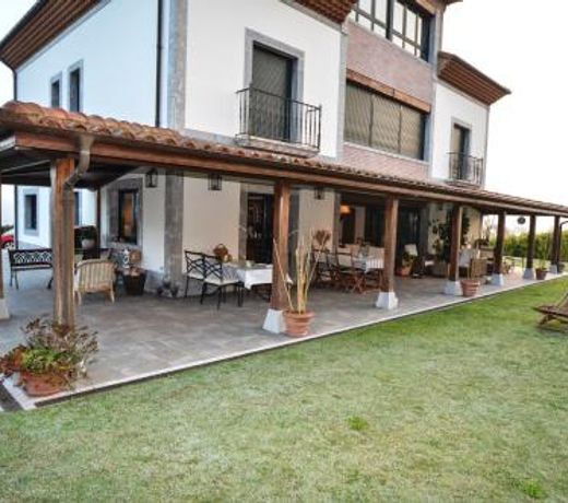 Hotel Reina Adosinda