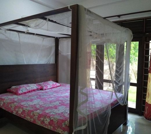 Nishan Surf Inn