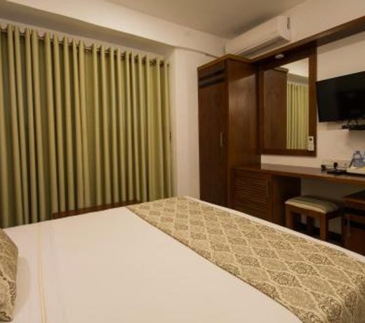 Ceyloni City Hotel