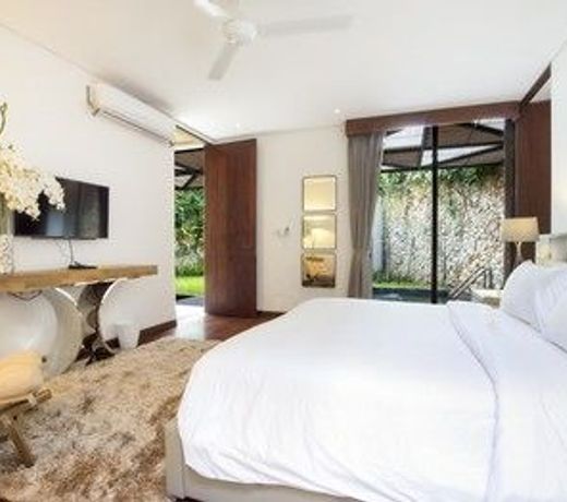 Villa Summer