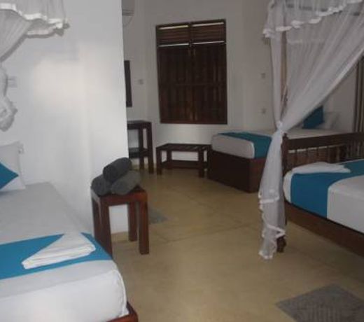 Malee Villa (Beach Inns Holiday Resort)