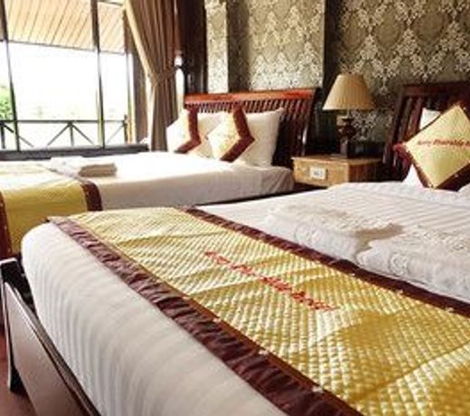 Merry Riverside Hotel