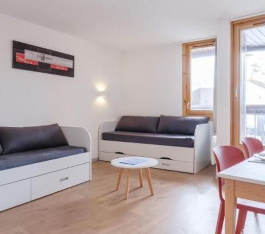 Skissim Select Residence Les Lys by Travelski