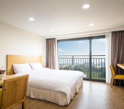 W Ocean Pension