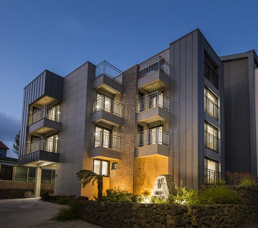 W Ocean Pension