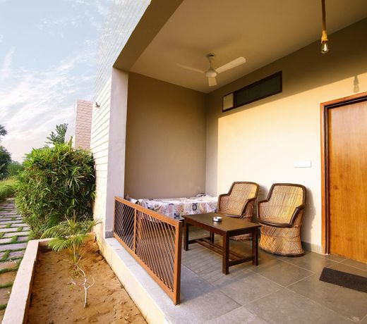 MACHLI A Wilderness Home