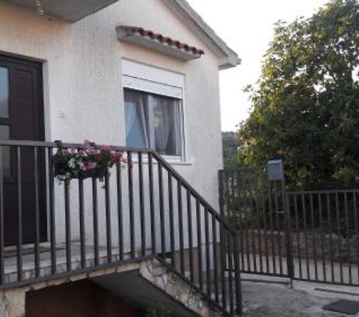 Apartments by the sea Vinisce, Trogir - 13775