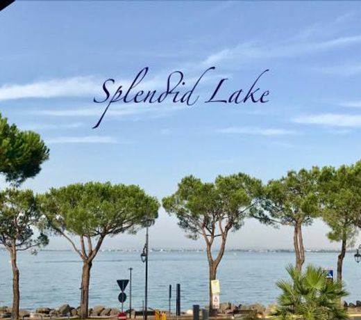 Splendid Lake