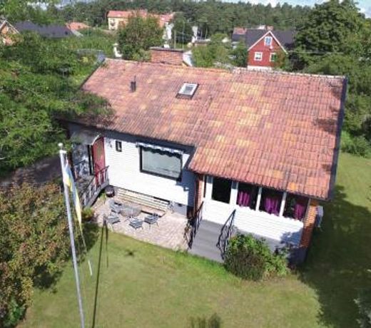Nice home in Kristianstad with 3 Bedrooms and WiFi