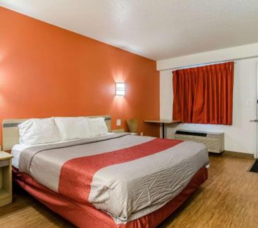 Motel 6-Warren, MI - Detroit East
