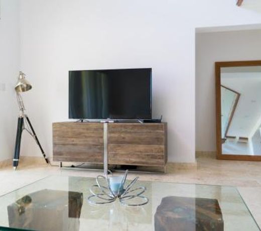 3BR / 3BA Modern Paradise Loft Condo in Gated Community w/ Daily Housekeeping