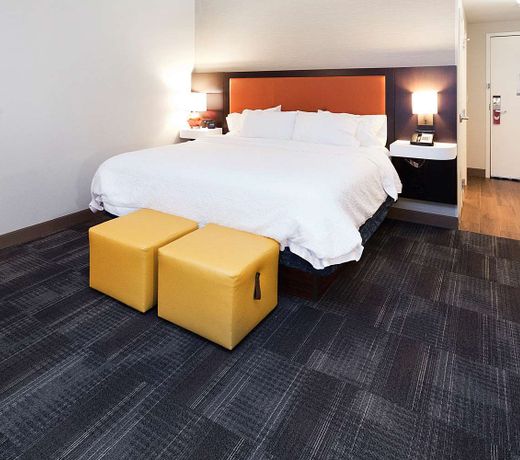 Hampton Inn & Suites Morgantown / University Town Centre