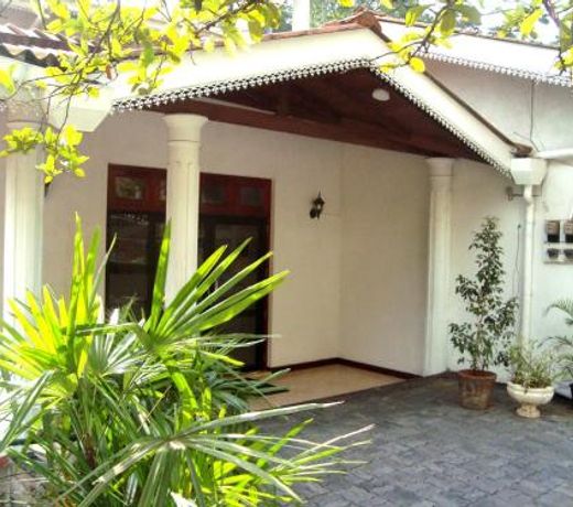 Layathraa Kandy
