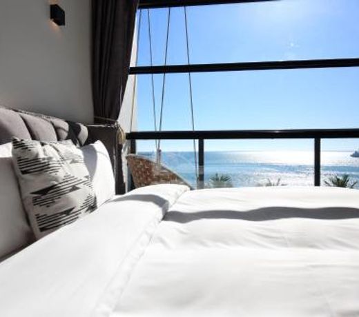 Before Sunrise Seaview B&B