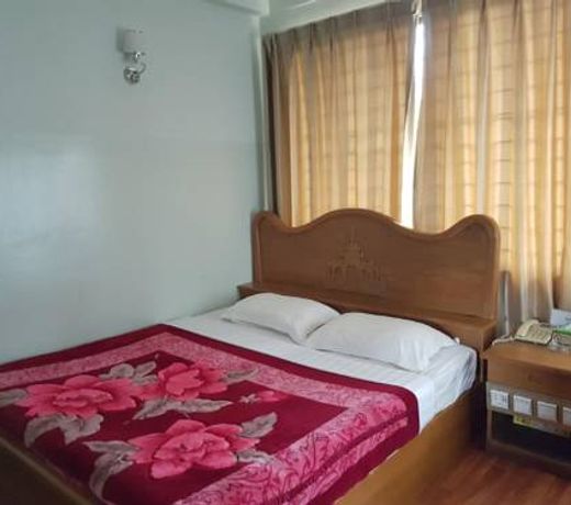 New Palace Hotel