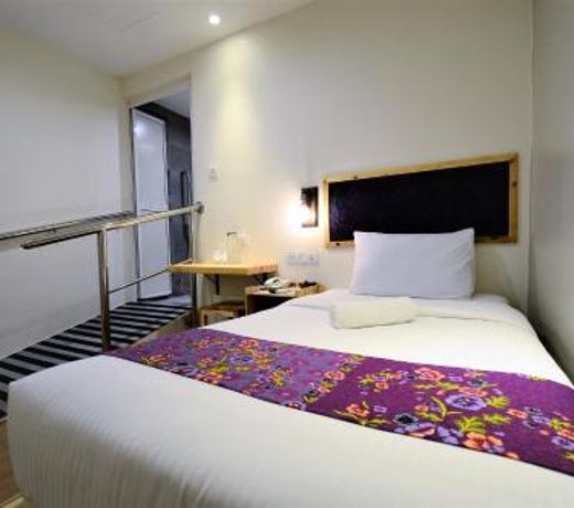 Artisan Eco Hotel