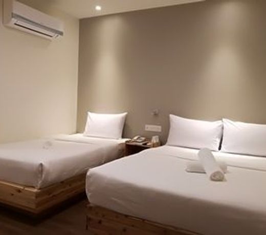 Artisan Eco Hotel