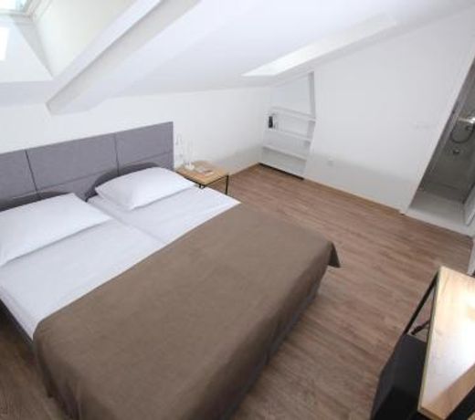 Riverside Residence
