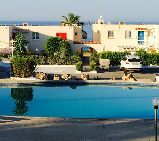 Townhouse Coral Bay Village