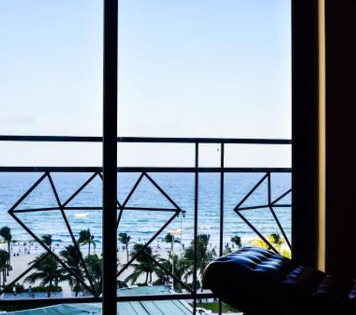 Ruby Hotel