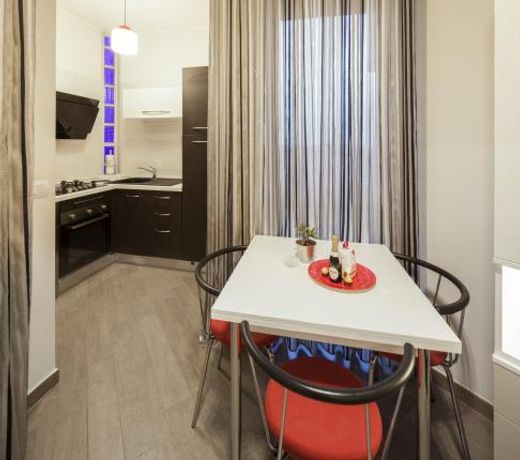 Metro Apartment