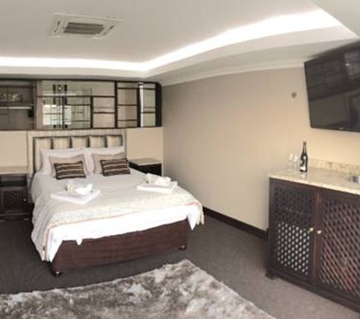 Kosmos Lodge