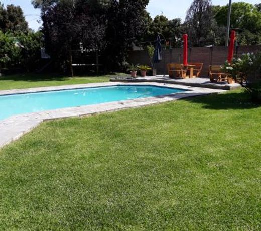 8 Ibis Lane Guest House