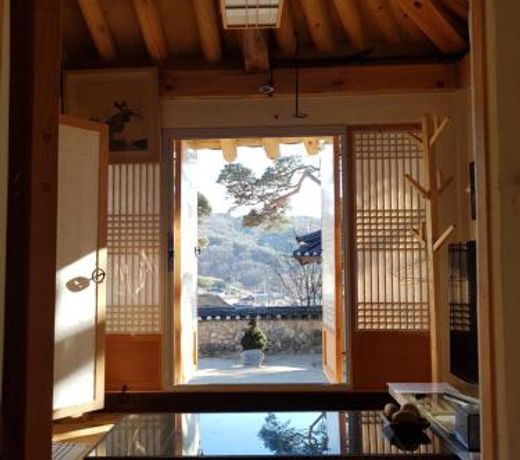 Jukheon Traditional House