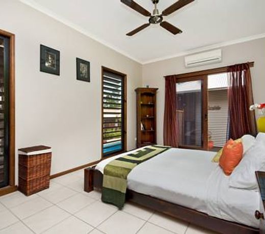 Banyak Villa
