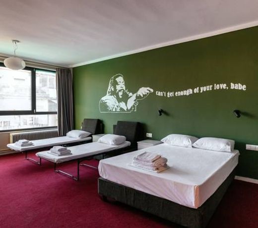 Stay Hybrid Hostel