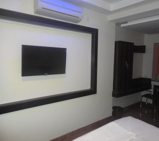 FabHotel Lemon Park
