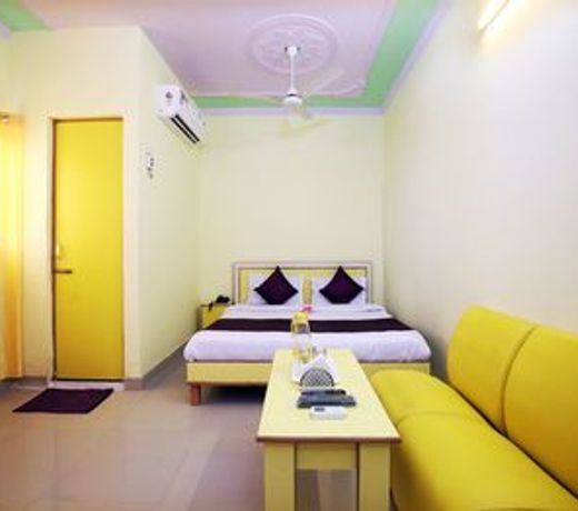 OYO 9038 Hotel Comfort