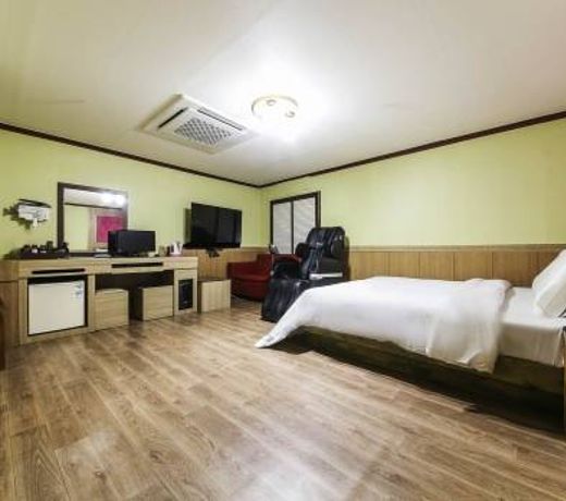 Grand Motel