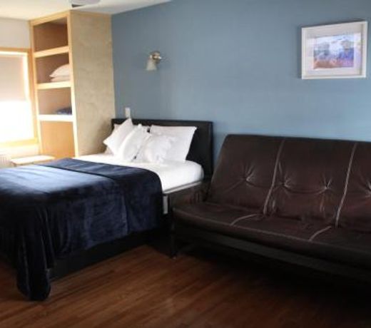 Lakes Inn