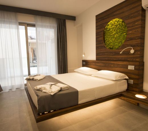 B&B Rakel Home