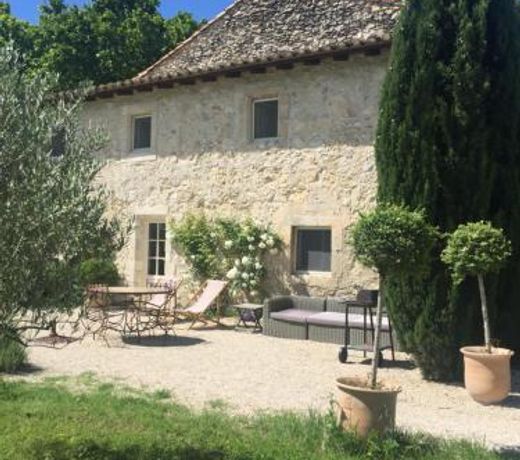 Maison de Charme dans Domaine 17ème